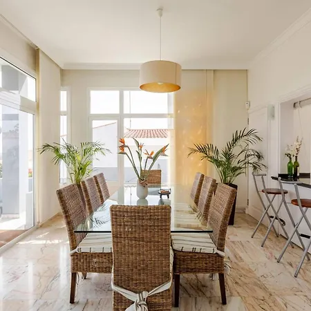 Escape To Your Private Pool, Sea Views And Bbq Vendégház