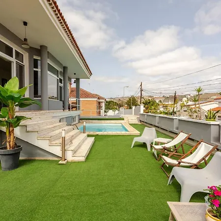 Affittacamere Escape To Your Private Pool, Sea Views And Bbq