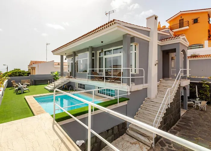 Escape To Your Private Pool, Sea Views&bbq Pensión