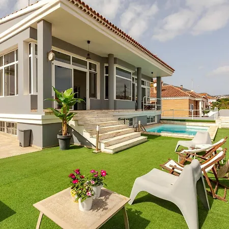 Escape To Your Private Pool, Sea Views&bbq 2*